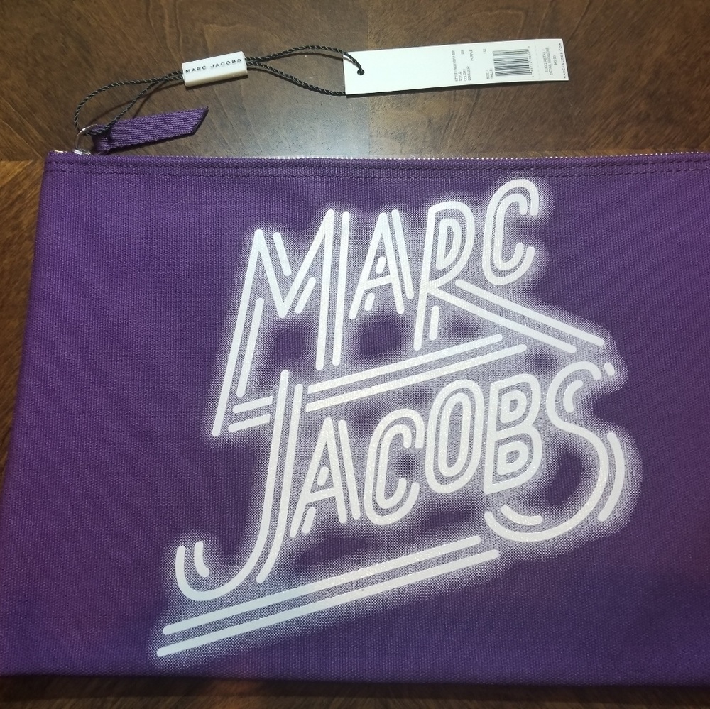 Marc Jacons canvas clutch NWT